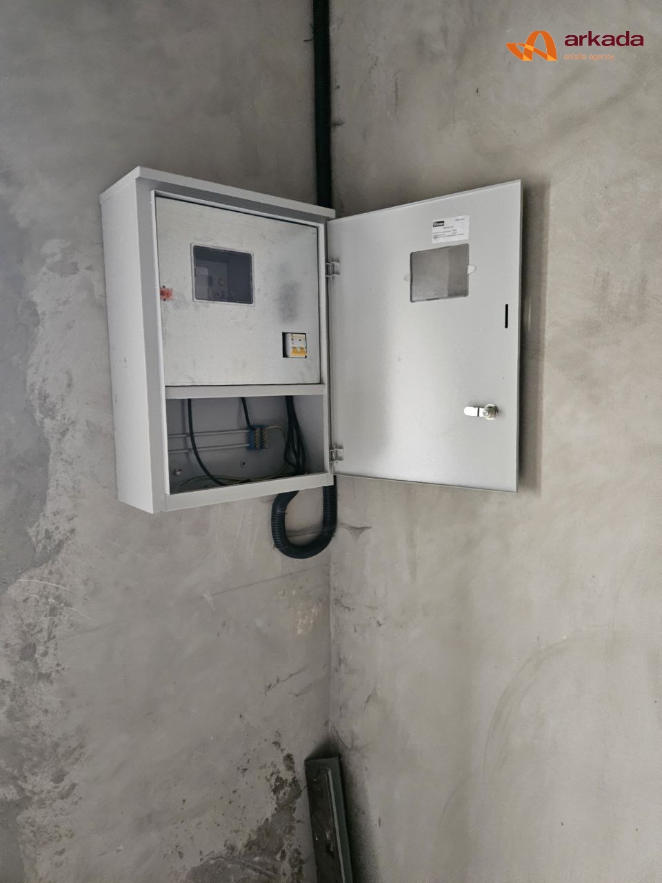 Комерційне приміщення, по вул Мельника 10