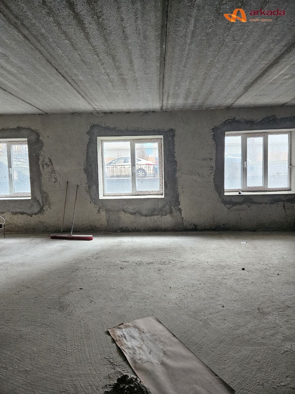 Комерційне приміщення, по вул Мельника 10