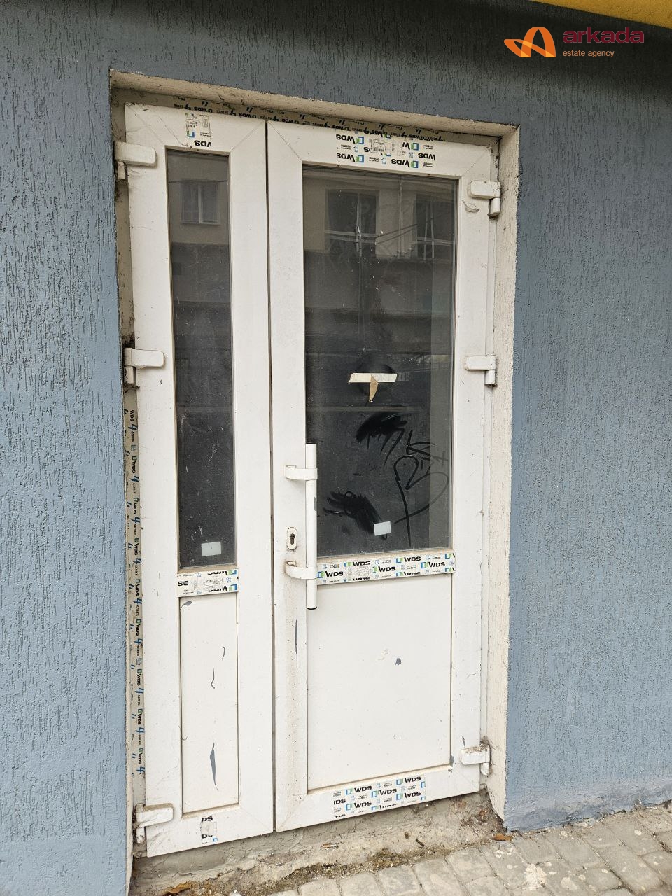 Комерційне приміщення, по вул Мельника 10