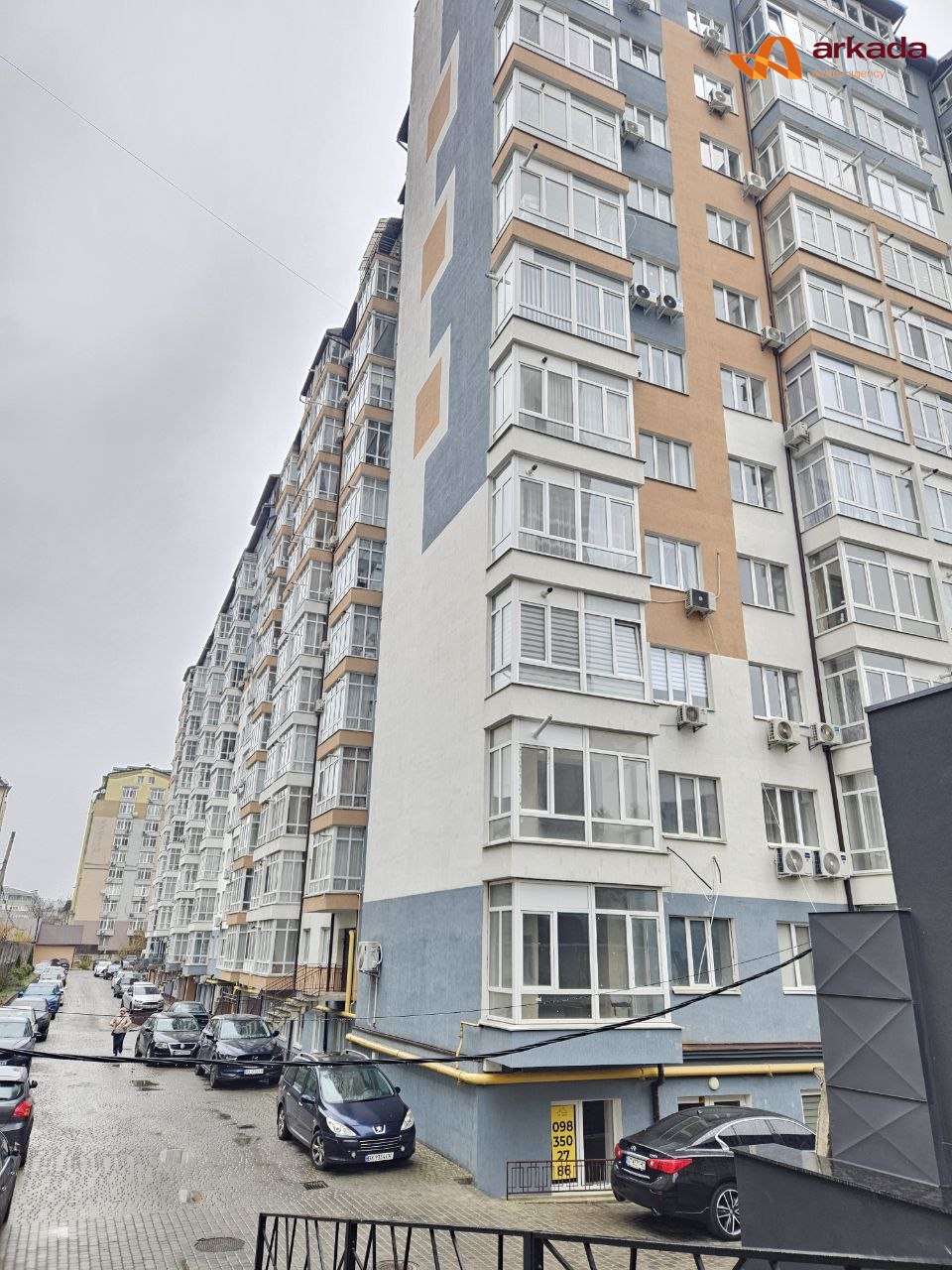 Комерційне приміщення, по вул Мельника 10