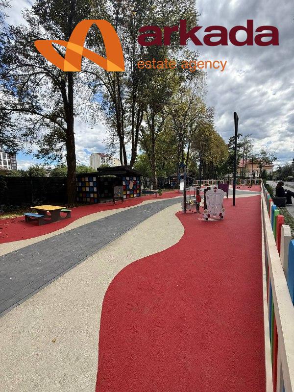 Трикімнатна квартира у ЖК Манхеттен.