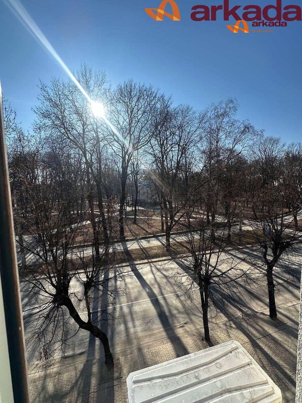 Продаж квартири з ремонтом  у будинку бізнес -класу