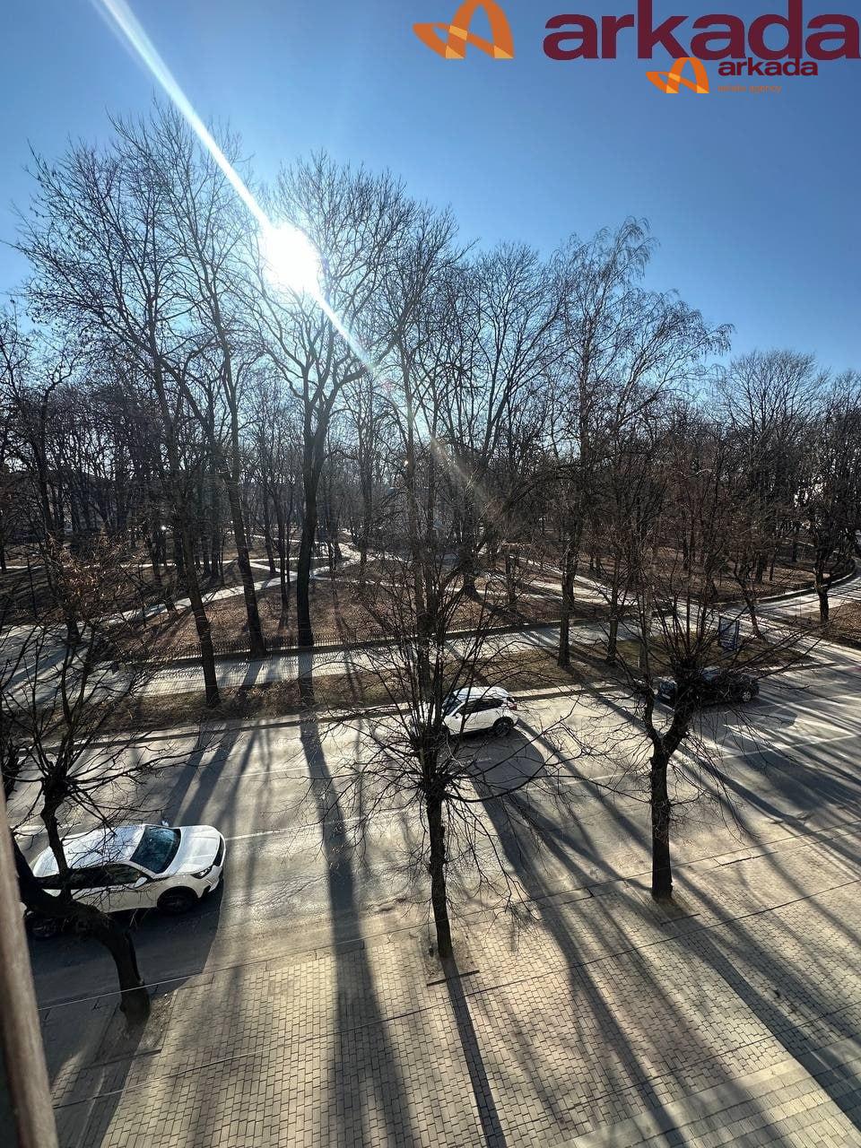 Продаж квартири з ремонтом  у будинку бізнес -класу