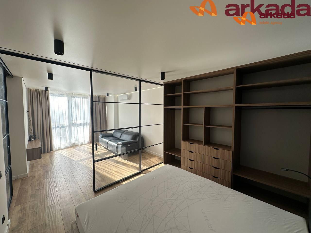 Продаж квартири з ремонтом  у будинку бізнес -класу