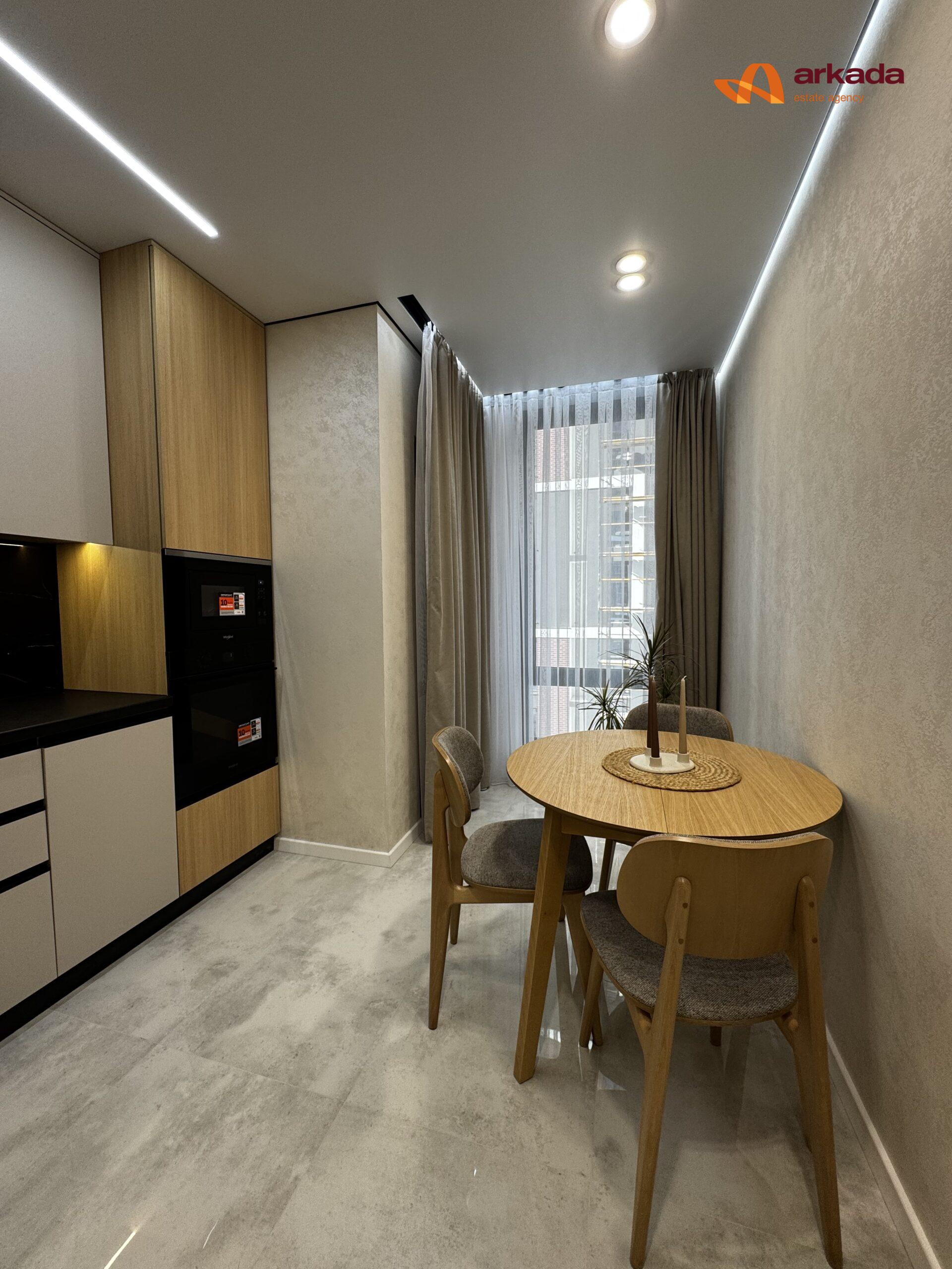 1-кімнатна квартира біля міського озера – ЖК Manhattan!