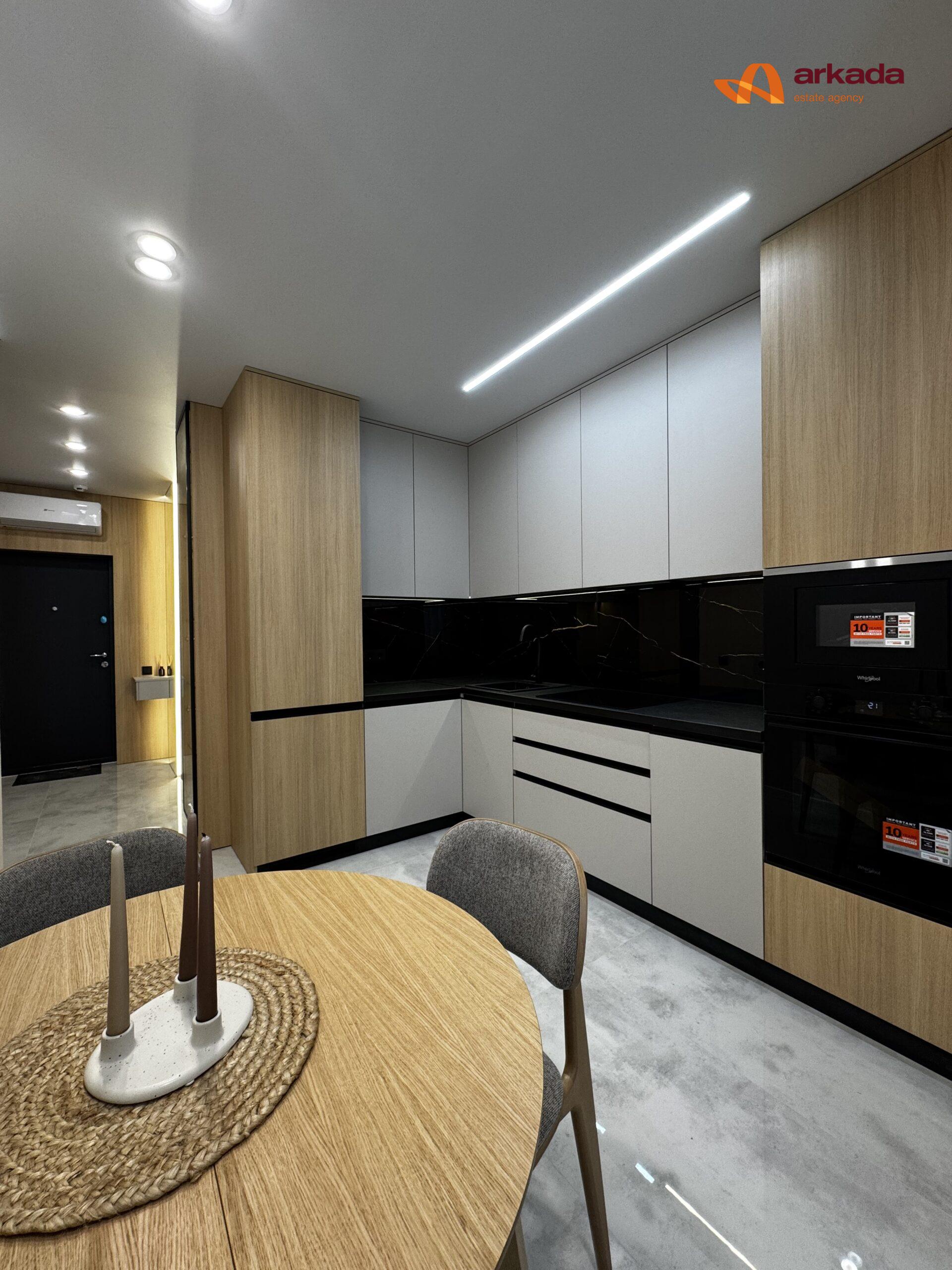 1-кімнатна квартира біля міського озера – ЖК Manhattan!