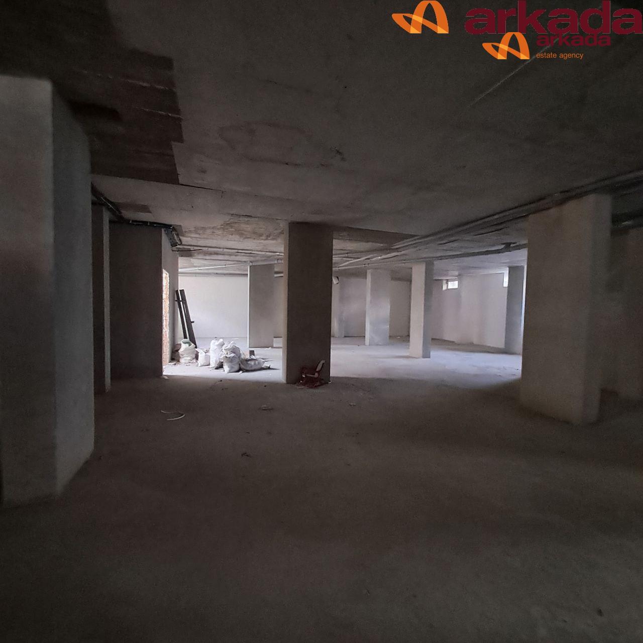 Комерційне приміщення вул. Сніжна – Берегова біля ІФНТУНГ напівцоколь