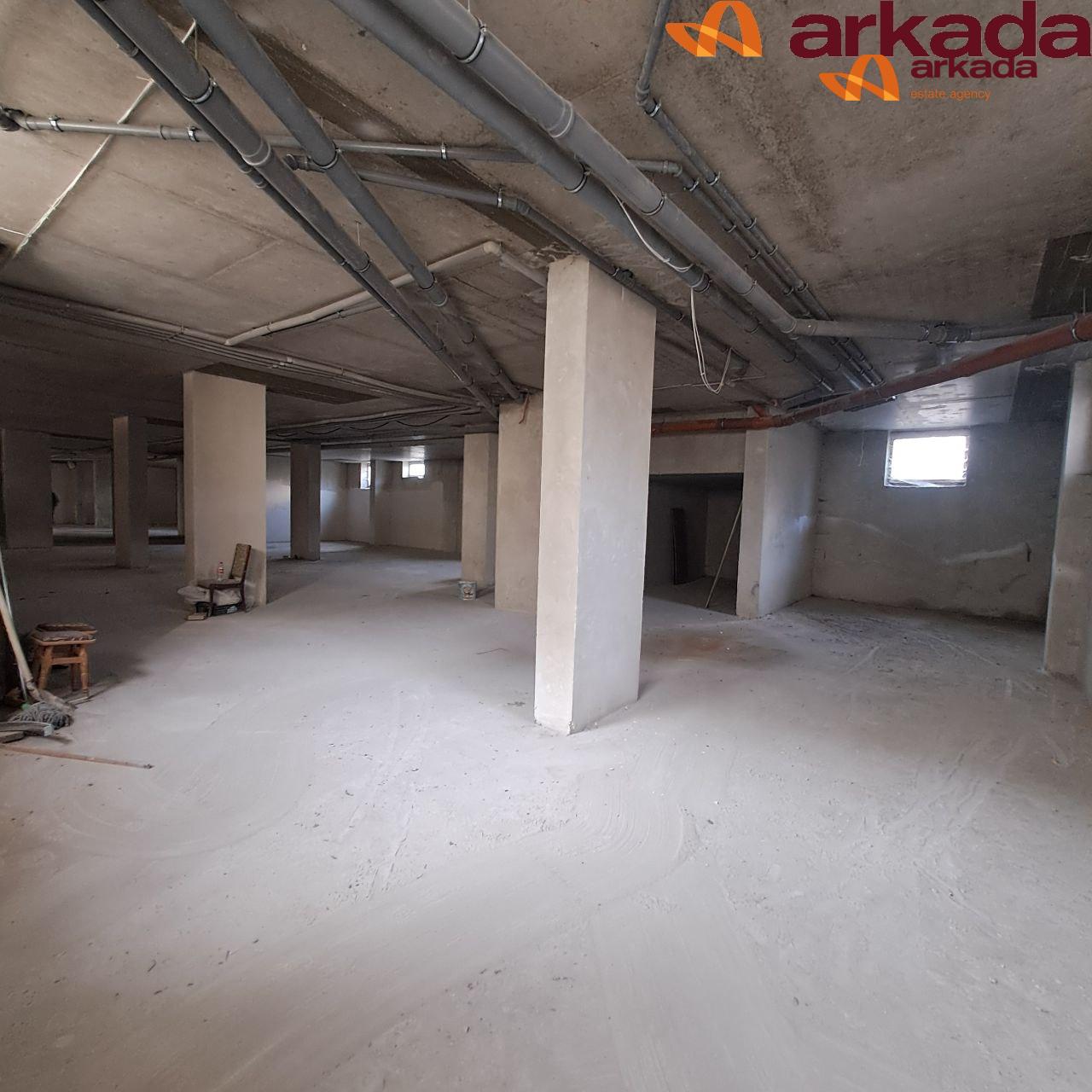 Комерційне приміщення вул. Сніжна – Берегова біля ІФНТУНГ напівцоколь