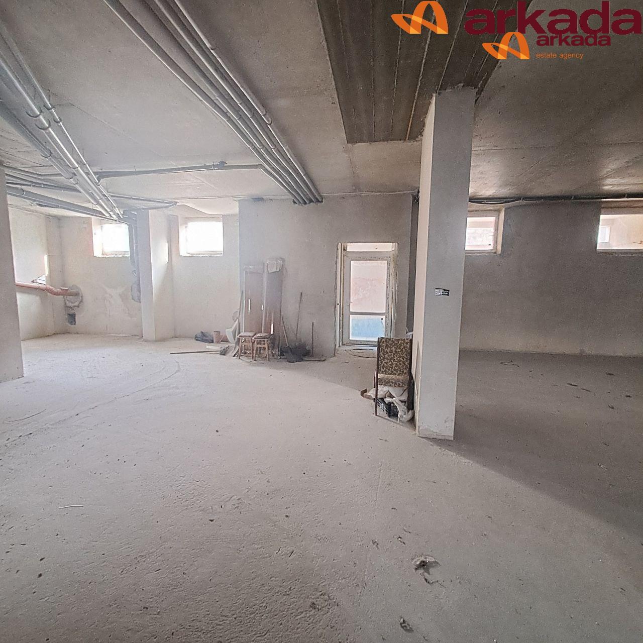 Комерційне приміщення вул. Сніжна – Берегова біля ІФНТУНГ напівцоколь