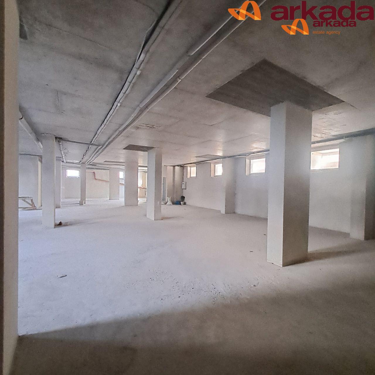 Комерційне приміщення вул. Сніжна – Берегова біля ІФНТУНГ напівцоколь