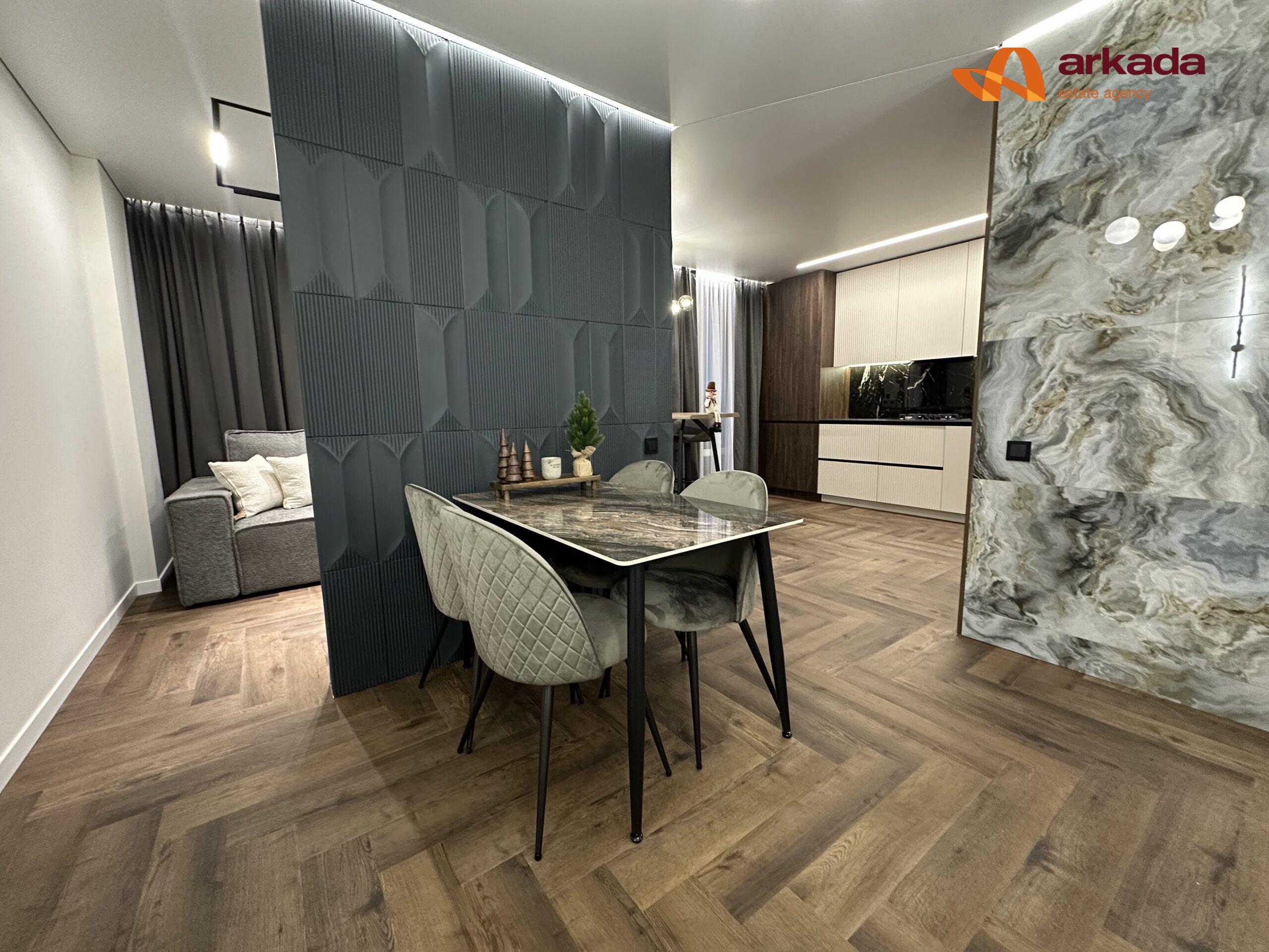 Продам 2-кім квартиру з кухнею-студіэю, 72м2 \