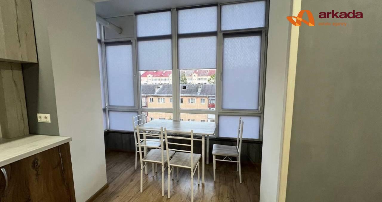 1кім студійка в центрі, вул.Мельника