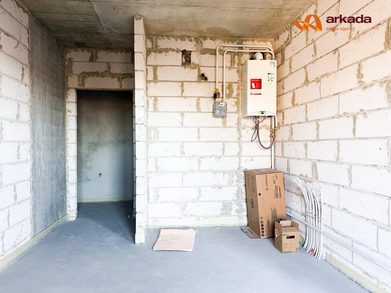 Продам 2 кім квартиру в центрі ЖК Квартал №5 на 3 поверсі з наповненням ( котел . лічільник , тепла підлога, стяжка )