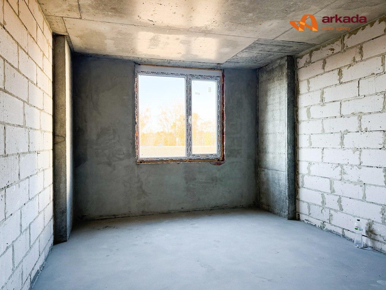 Продам 2 кім квартиру в центрі ЖК Квартал №5 на 3 поверсі з наповненням ( котел . лічільник , тепла підлога, стяжка )