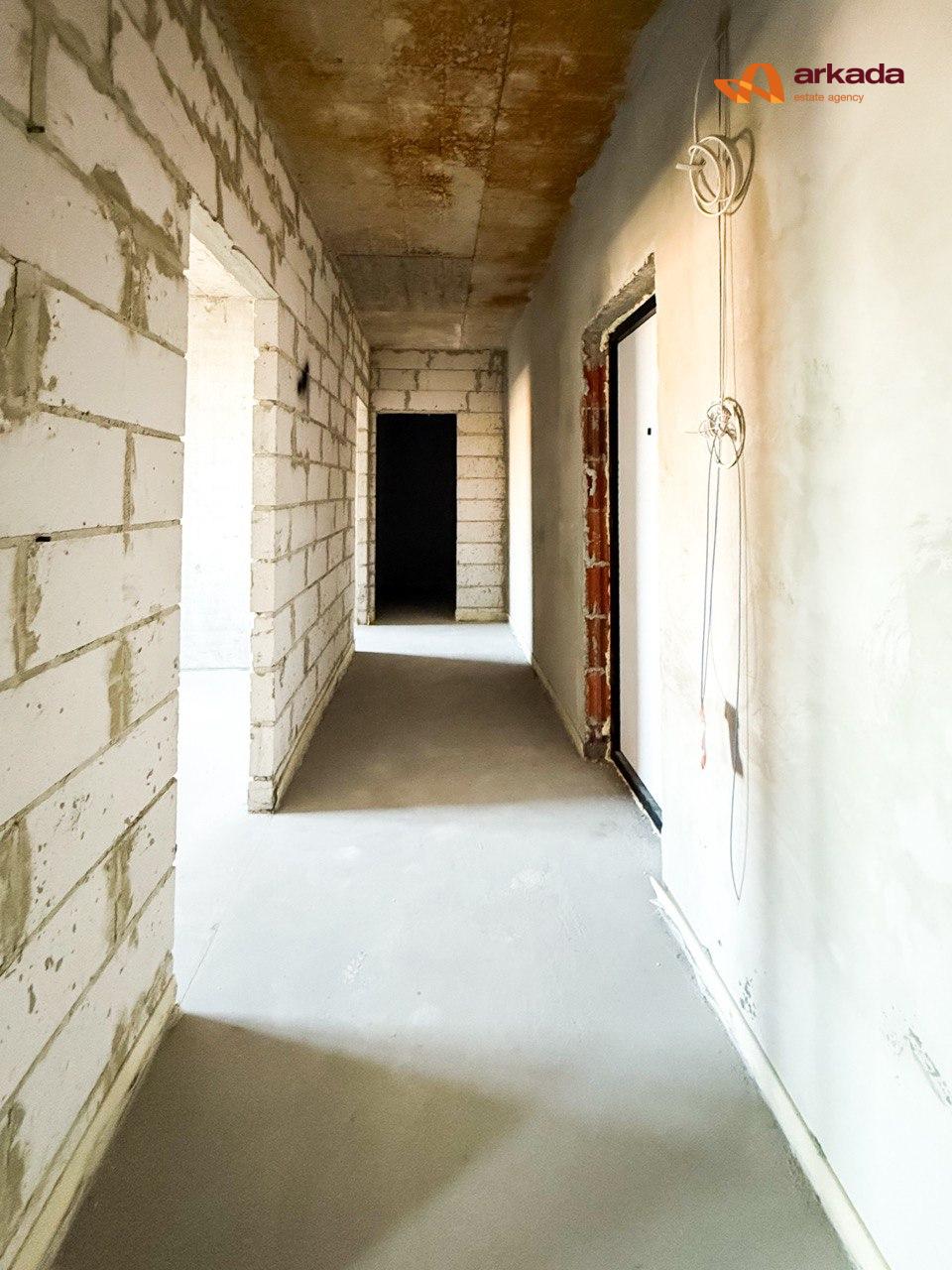 Продам 2 кім квартиру в центрі ЖК Квартал №5 на 3 поверсі з наповненням ( котел . лічільник , тепла підлога, стяжка )