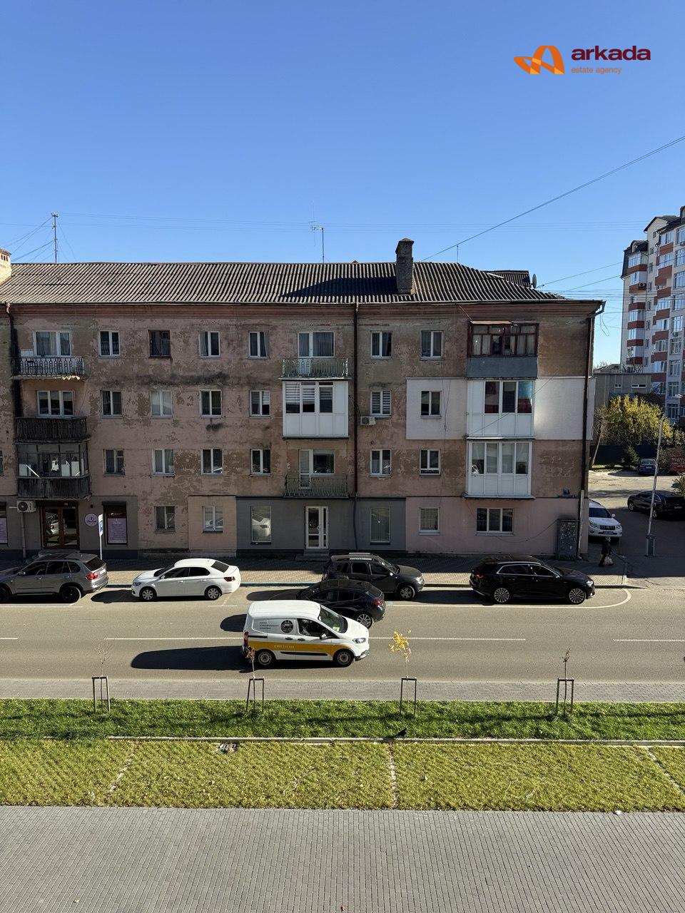 Продам 2 кім двосторонню квартиру в центрі на 3 поверсі ЖК КВАРТАЛ №5