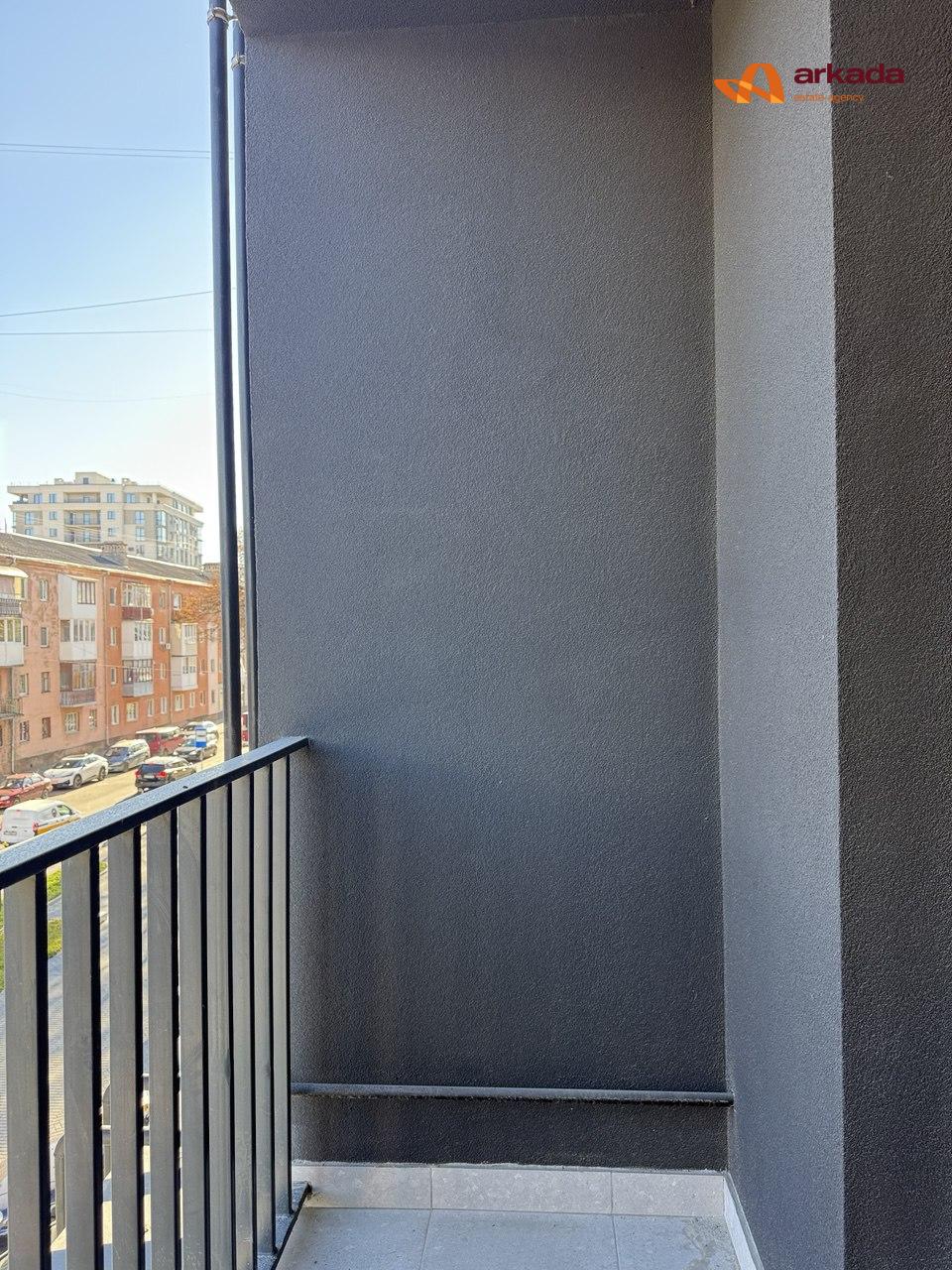 Продам 2 кім двосторонню квартиру в центрі на 3 поверсі ЖК КВАРТАЛ №5