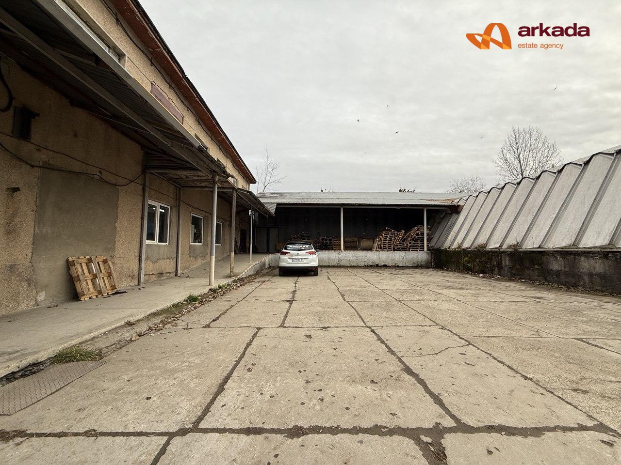 Продам функціональний виробничо-складський комплекс із готовими інженерними мережами .перша лінія від дороги