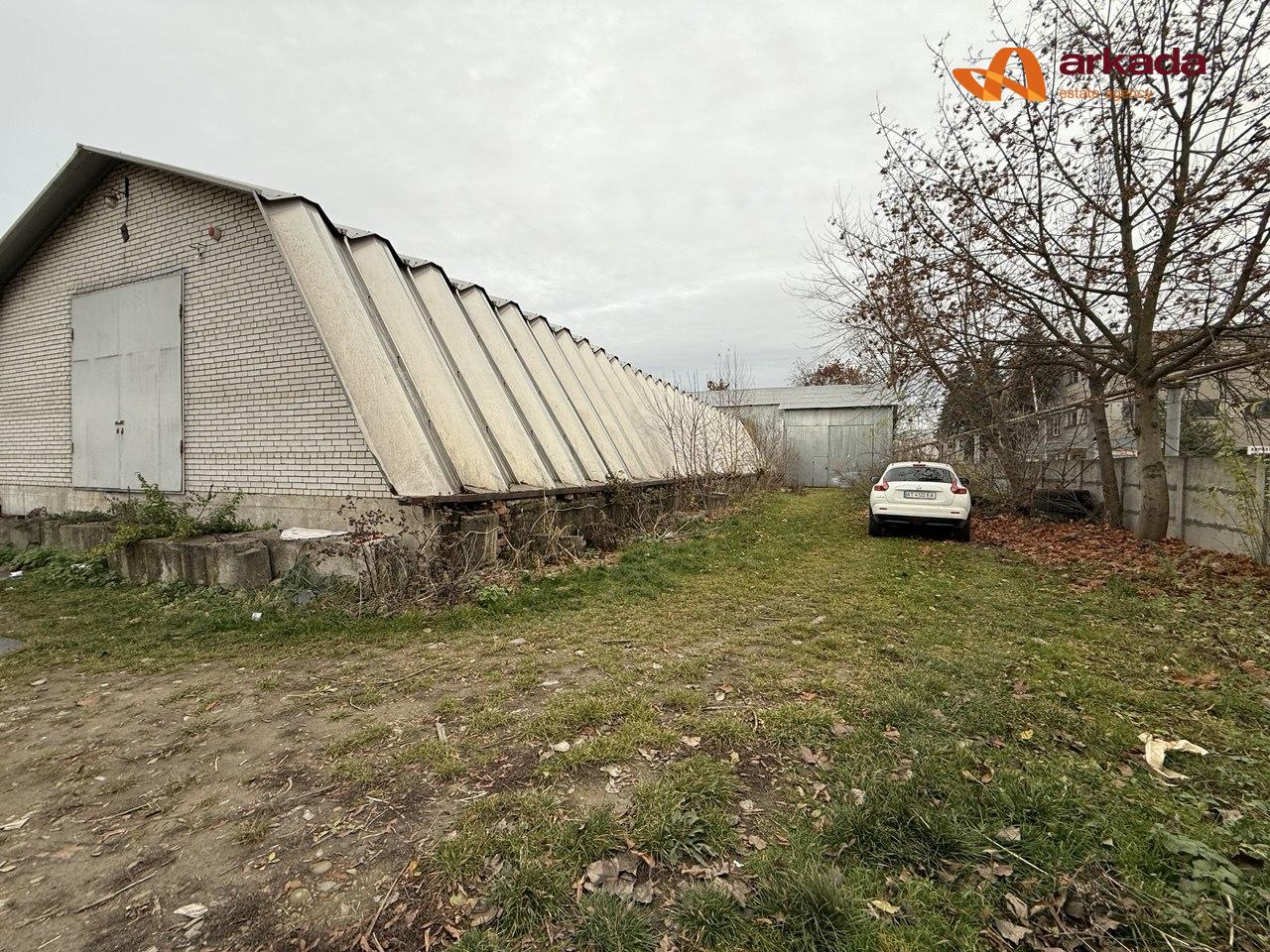 Продам функціональний виробничо-складський комплекс із готовими інженерними мережами .перша лінія від дороги