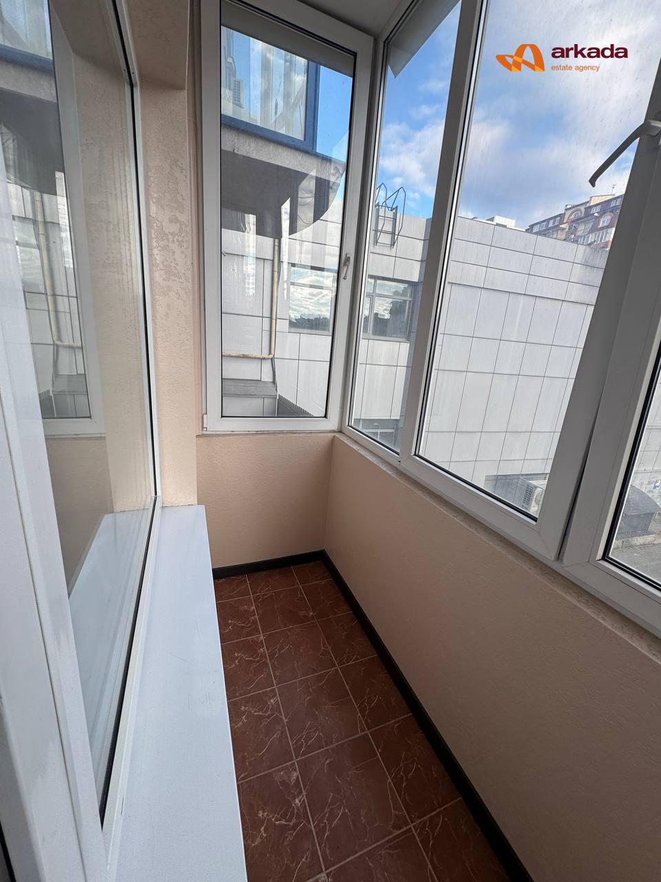 Оренда 2 кімнатної квартири Центр Південний Бульвар з великою терасою