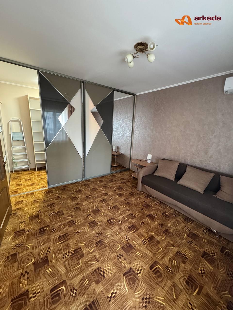 Оренда 2 кімнатної квартири Центр Південний Бульвар з великою терасою