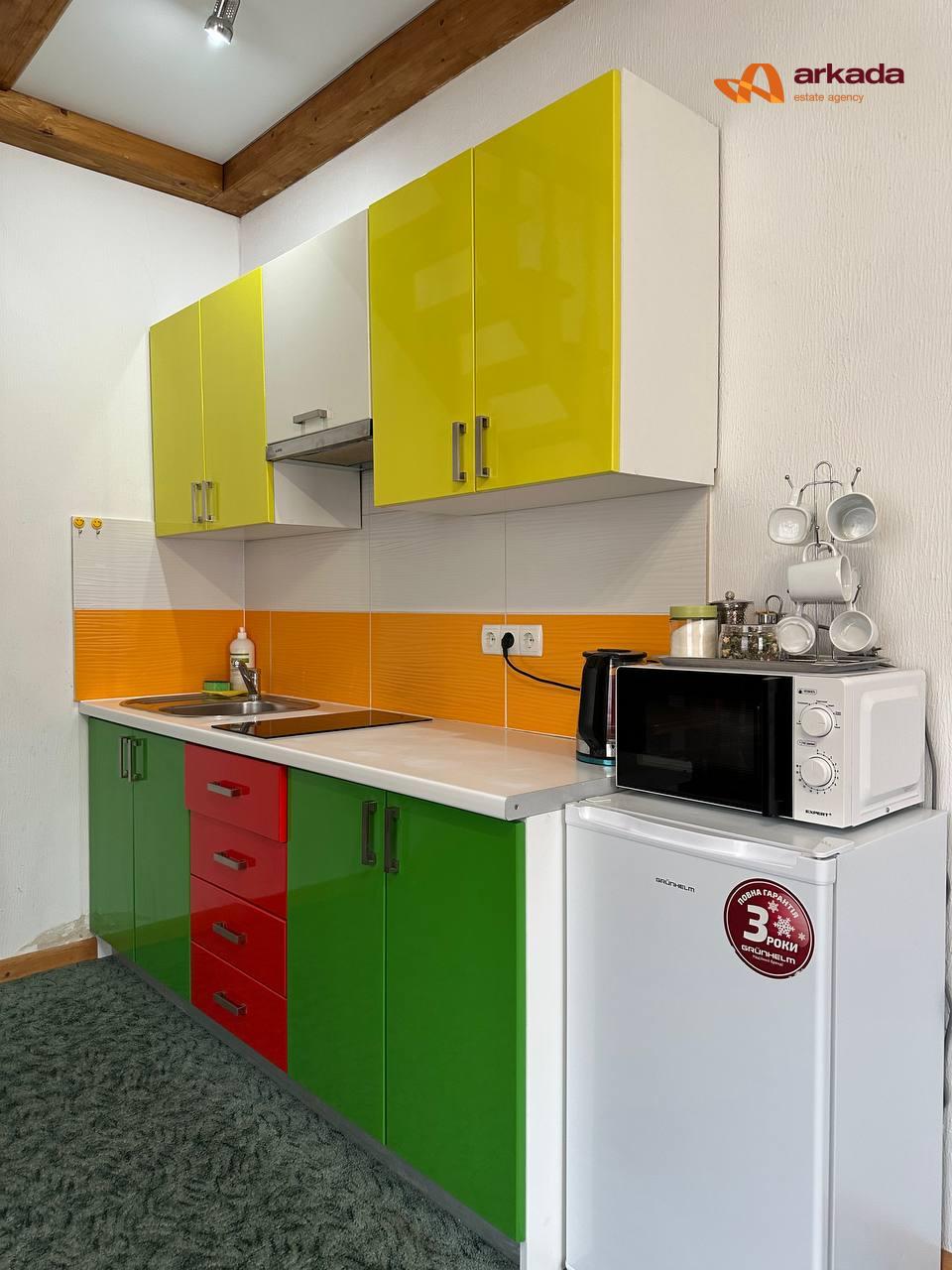 Продаж ресторанного комплексу з котеджами