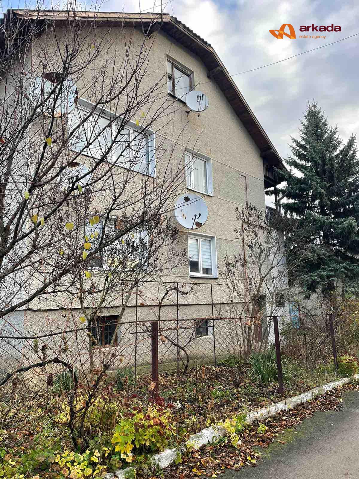 Продаж просторої 5-кім квартири (будинок елітного типу на 4 квартири) м. Тлумач!