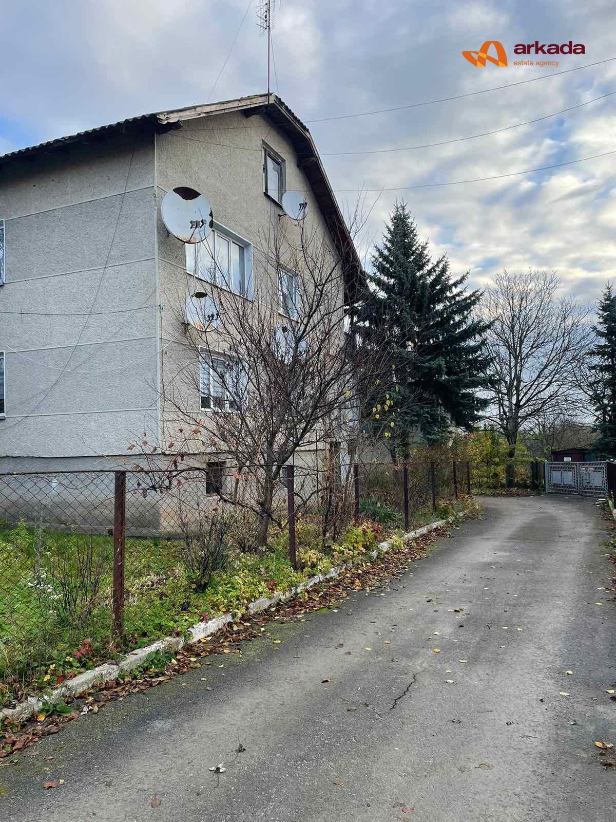 Продаж просторої 5-кім квартири (будинок елітного типу на 4 квартири) м. Тлумач!