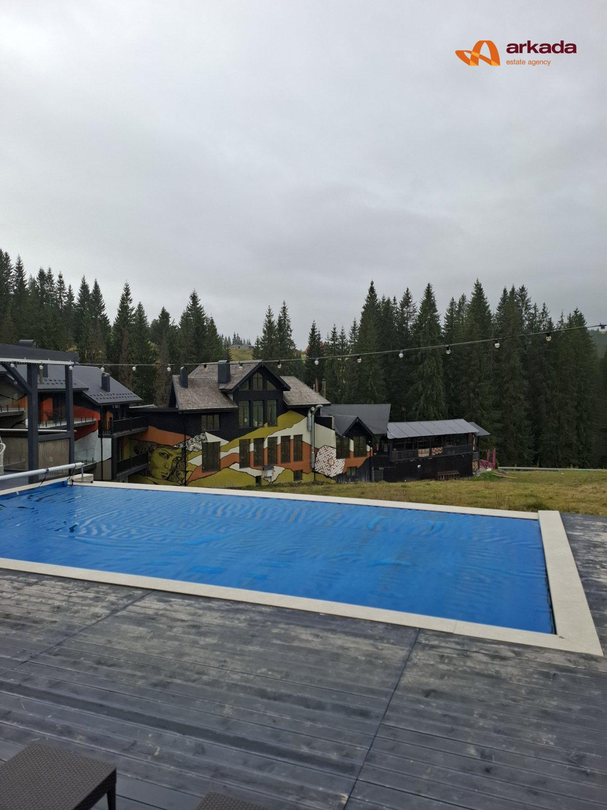 Продається сучасний котеджний комплекс в серці Карпат. Працюючий бізнес!