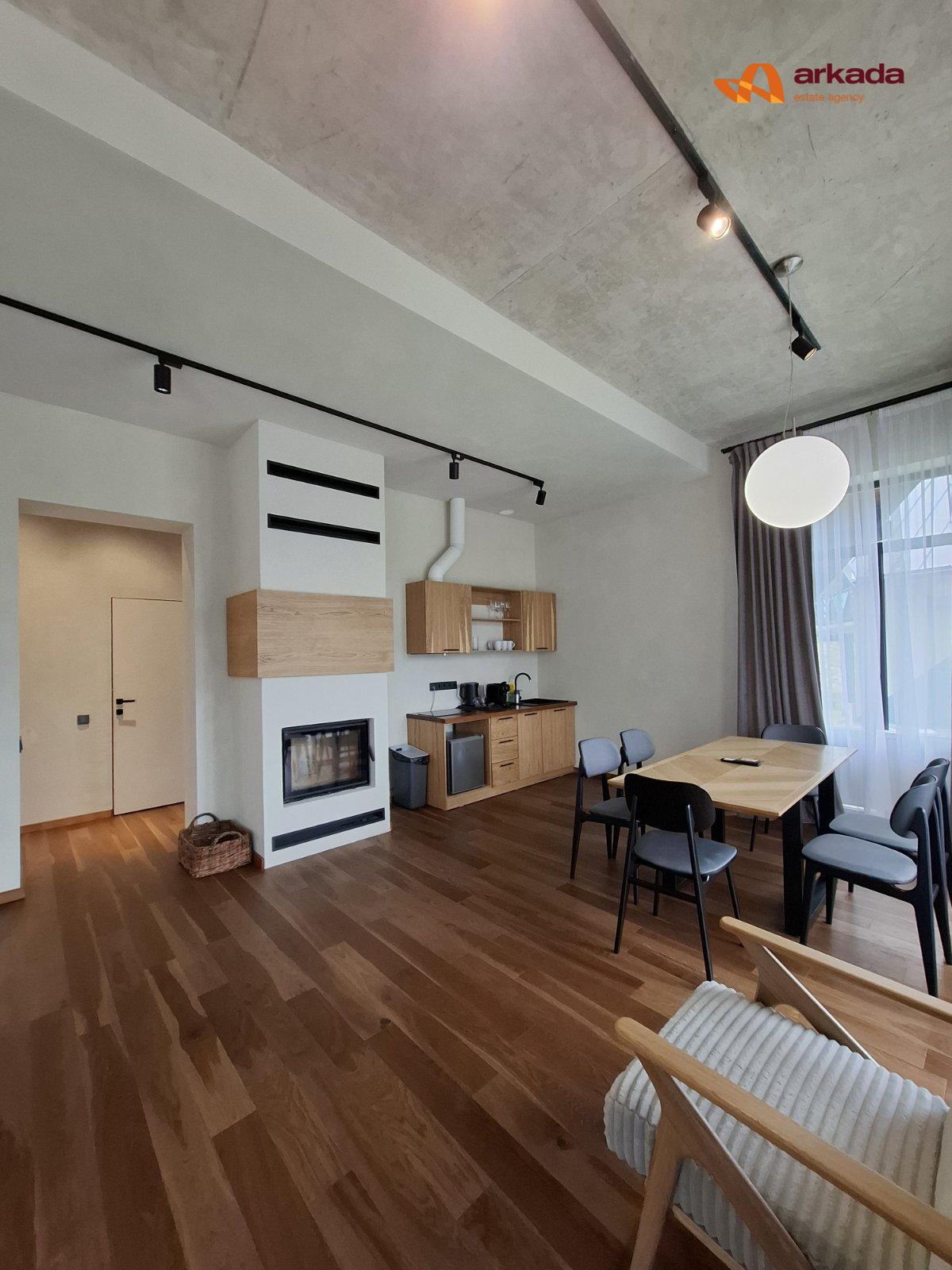 Продається сучасний котеджний комплекс в серці Карпат. Працюючий бізнес!