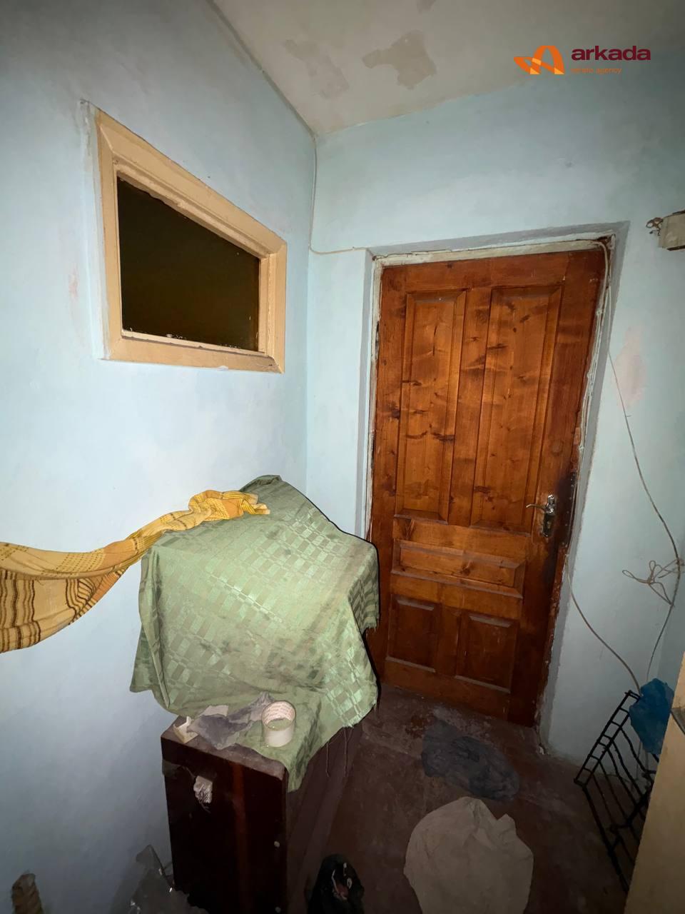 Продаж 3 кімнатної квартири під ремонт по вул. Вовчинецька