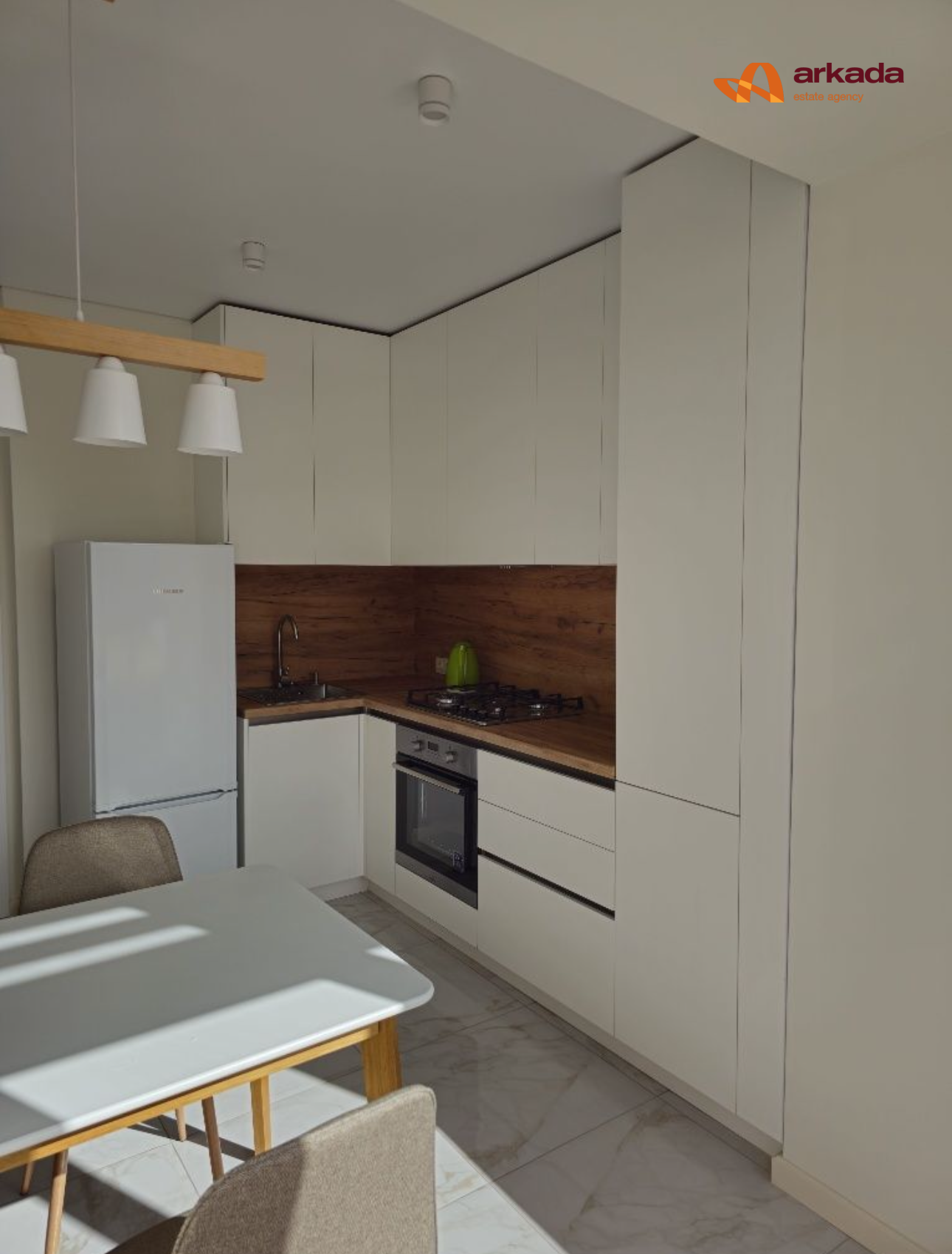 Продаж 1кым Квартири ЖК “Озеро”