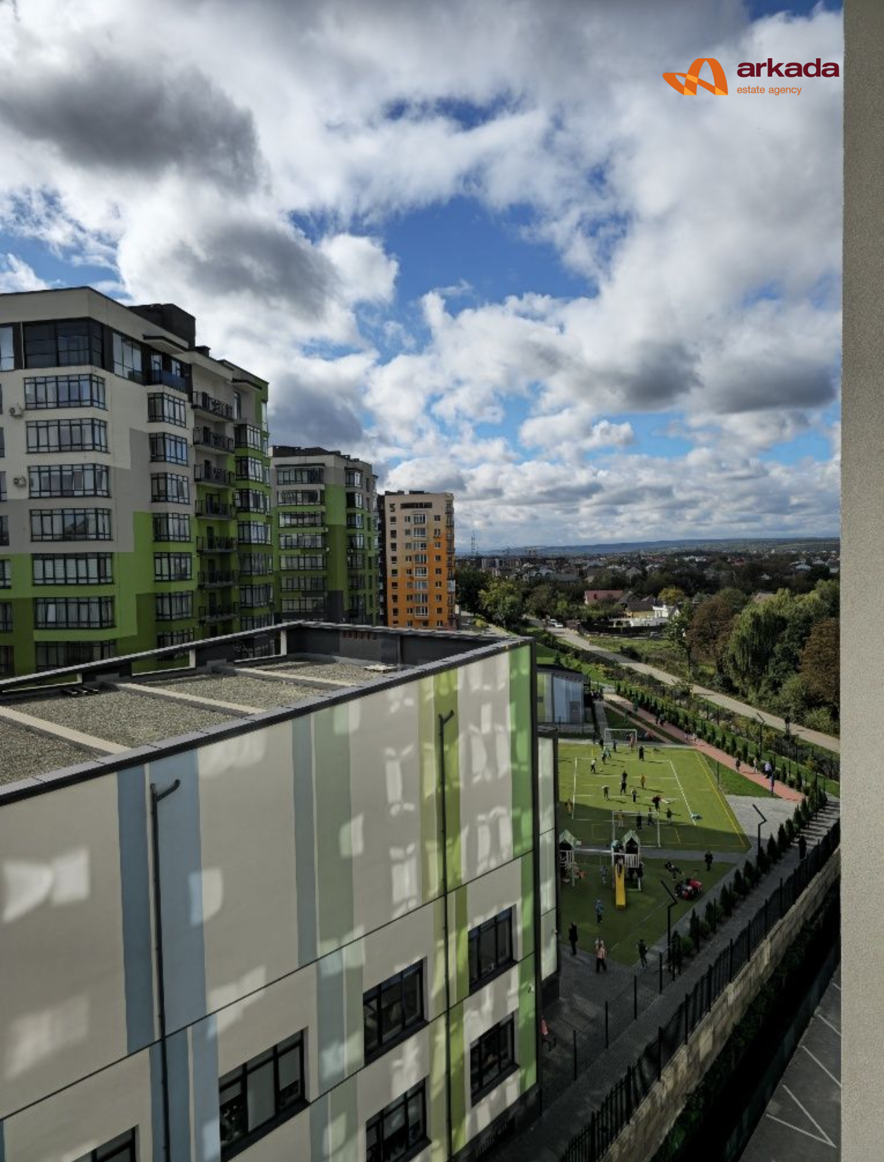 Продаж 1кым Квартири ЖК “Озеро”