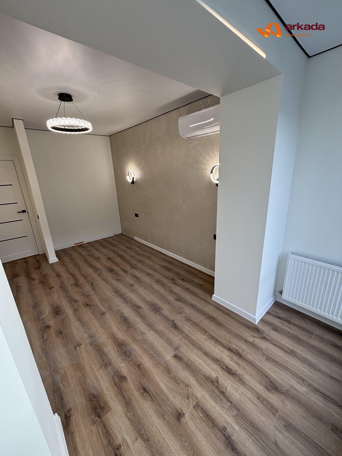 1,5кім в центрі, ЖК Княгинин