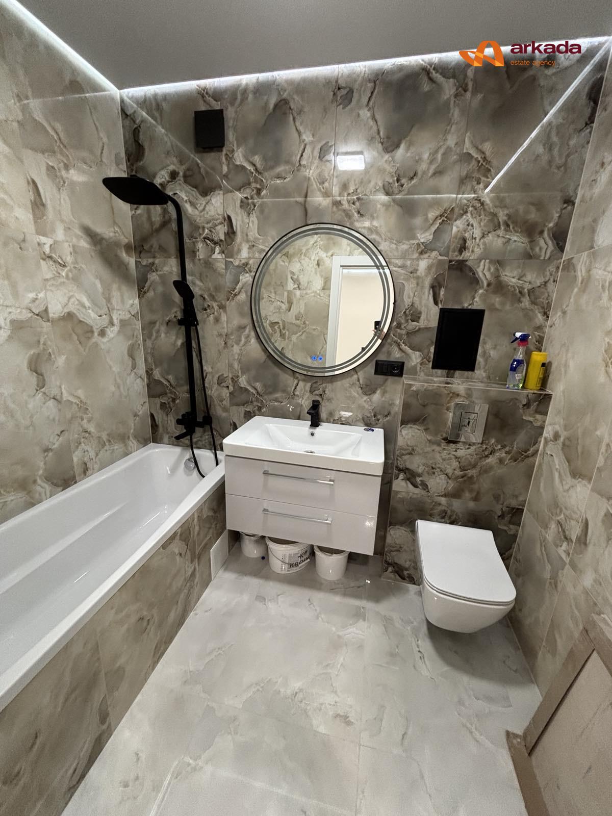 1,5кім в центрі, ЖК Княгинин