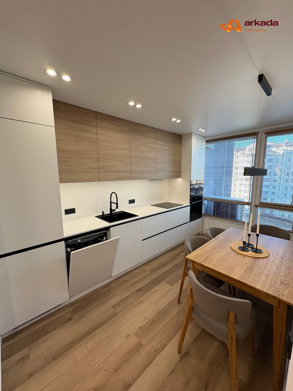 2кім.квартира в центрі міста по вул.Бельведерська