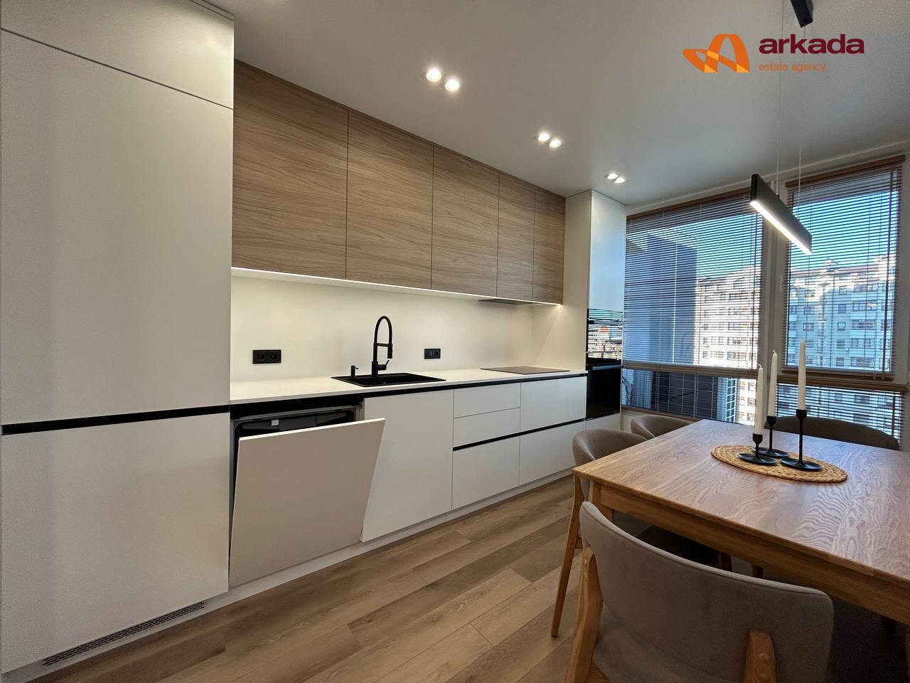 2кім.квартира в центрі міста по вул.Бельведерська