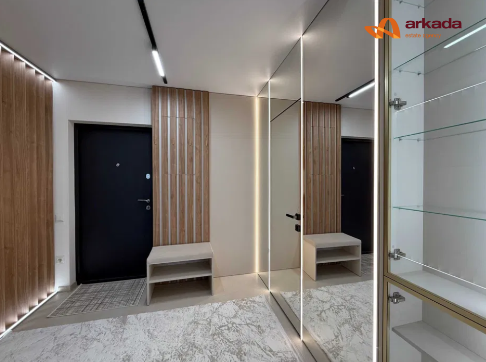 Квартира з дизайнерським ремонтом у житловому комплексі Family Plaza