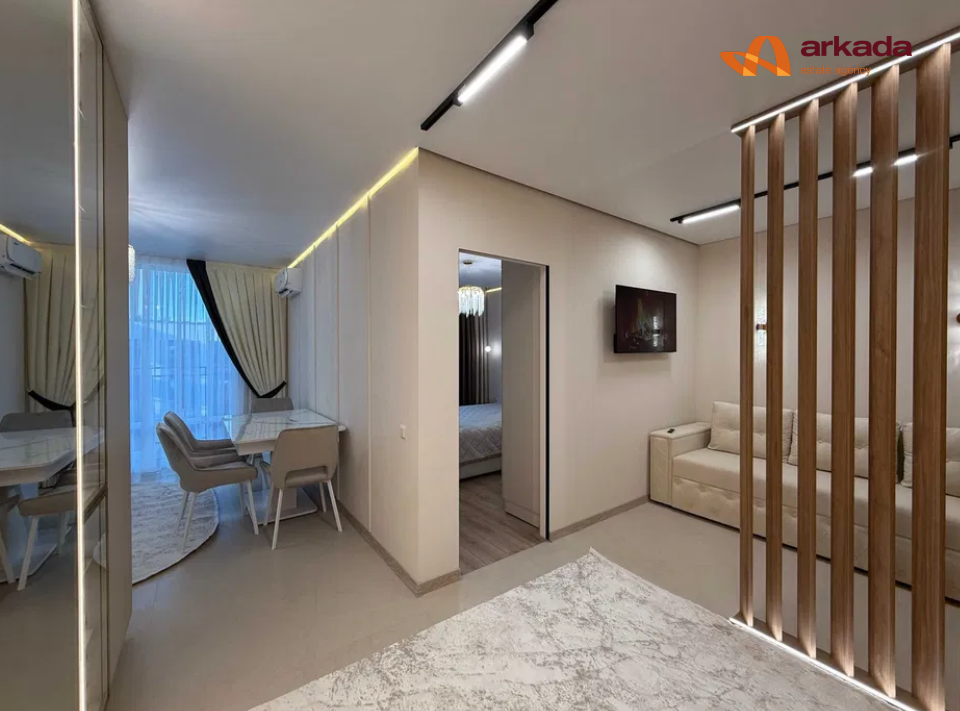 Квартира з дизайнерським ремонтом у житловому комплексі Family Plaza