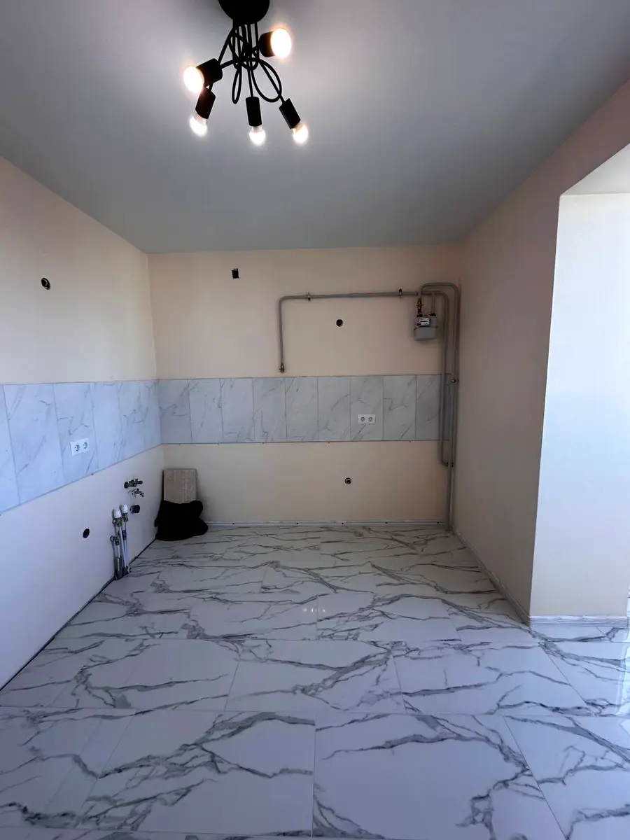 1кім з ремонтом в обжитій новобудові