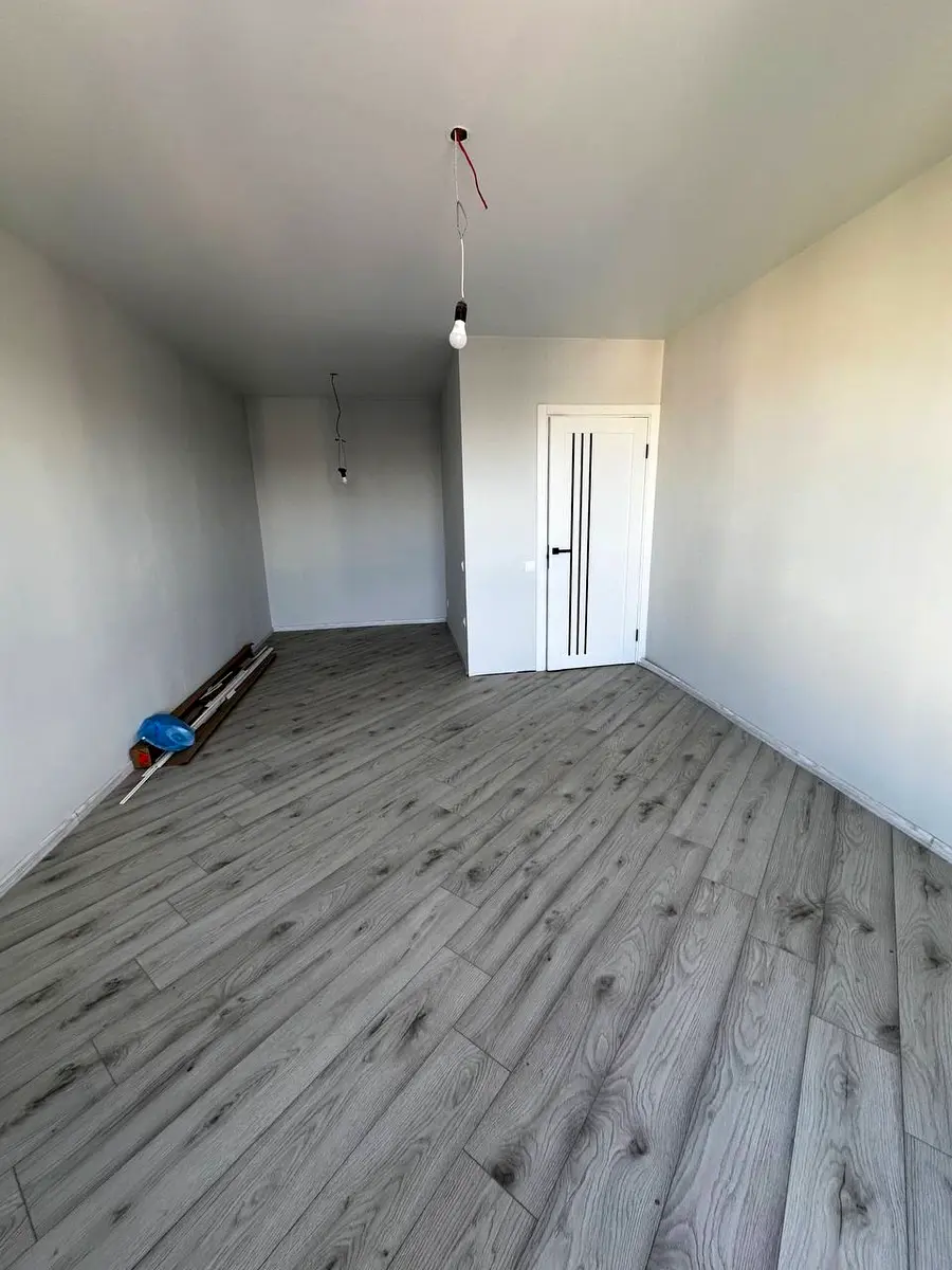 1кім з ремонтом в обжитій новобудові