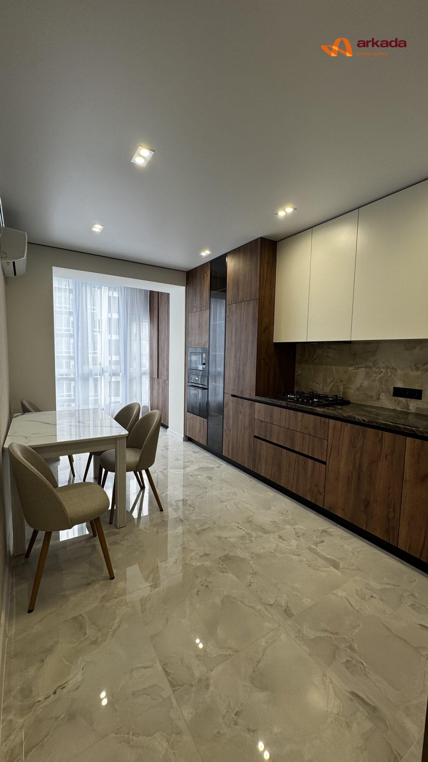 1,5кім в центрі, ЖК Княгинин