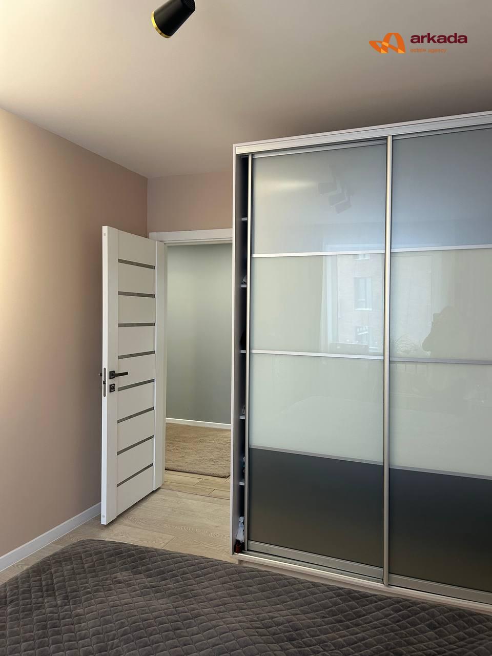 Продаж двокімнатної квартири з ремонтом