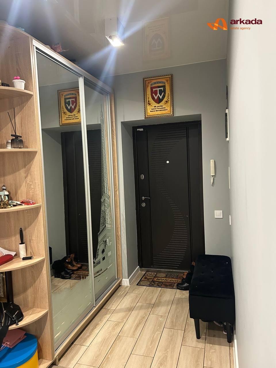 Продаж двокімнатної квартири з ремонтом