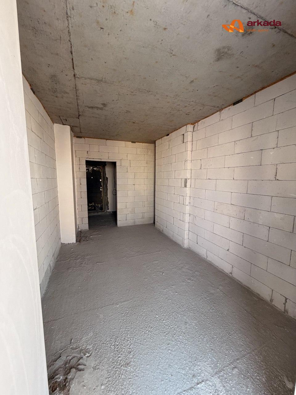 Здана 1кім.квартира. 45.7м2, 8-поверх!