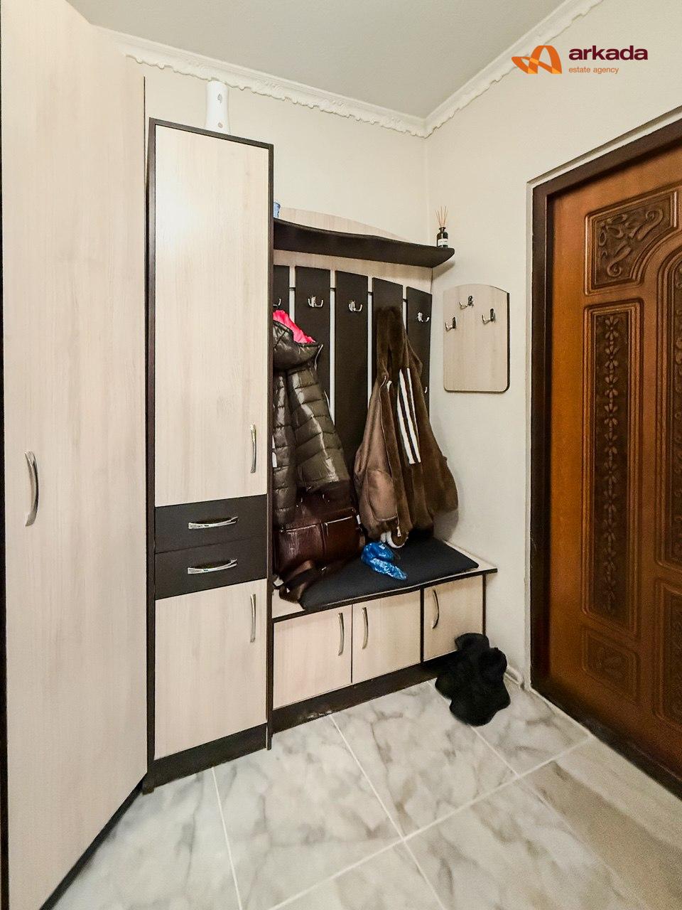 Продаж 4-кімнатної видової квартири, 108 м², район Довженка 1240 $ м2 в обжитій новобудові з закритим двором .