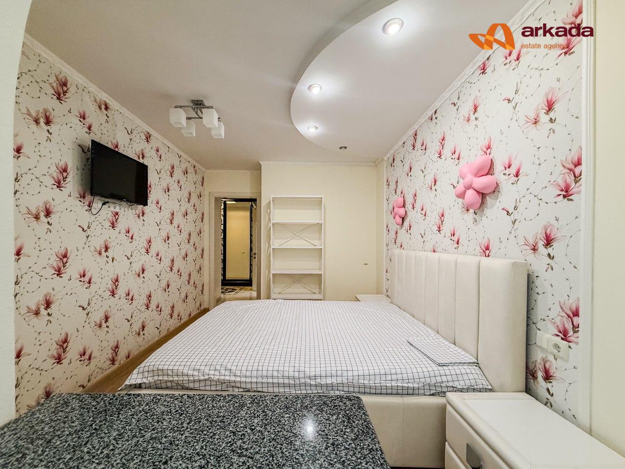 Продаж 4-кімнатної видової квартири, 108 м², район Довженка 1240 $ м2 в обжитій новобудові з закритим двором .