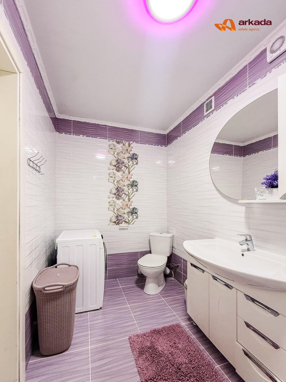 Продаж 4-кімнатної видової квартири, 108 м², район Довженка 1240 $ м2 в обжитій новобудові з закритим двором .