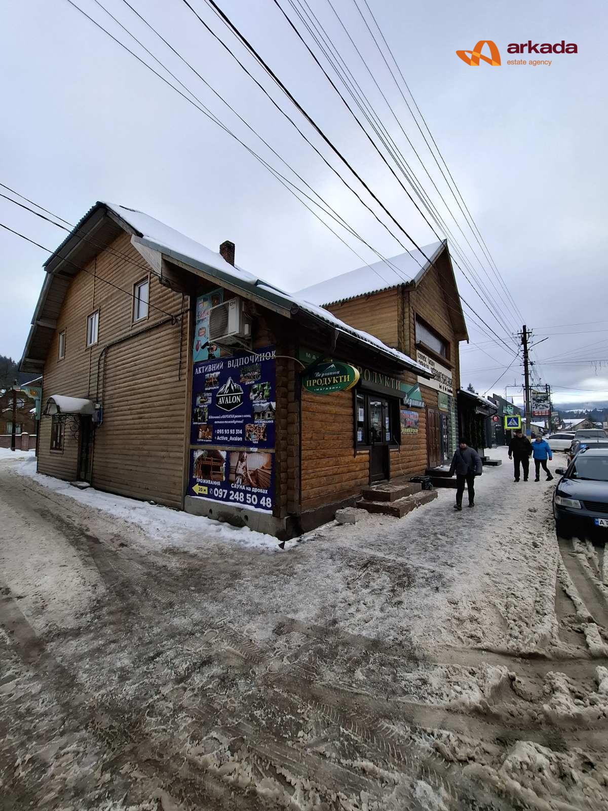 Продаю приміщення в центрі Ворохти біля дороги. 180м2.
