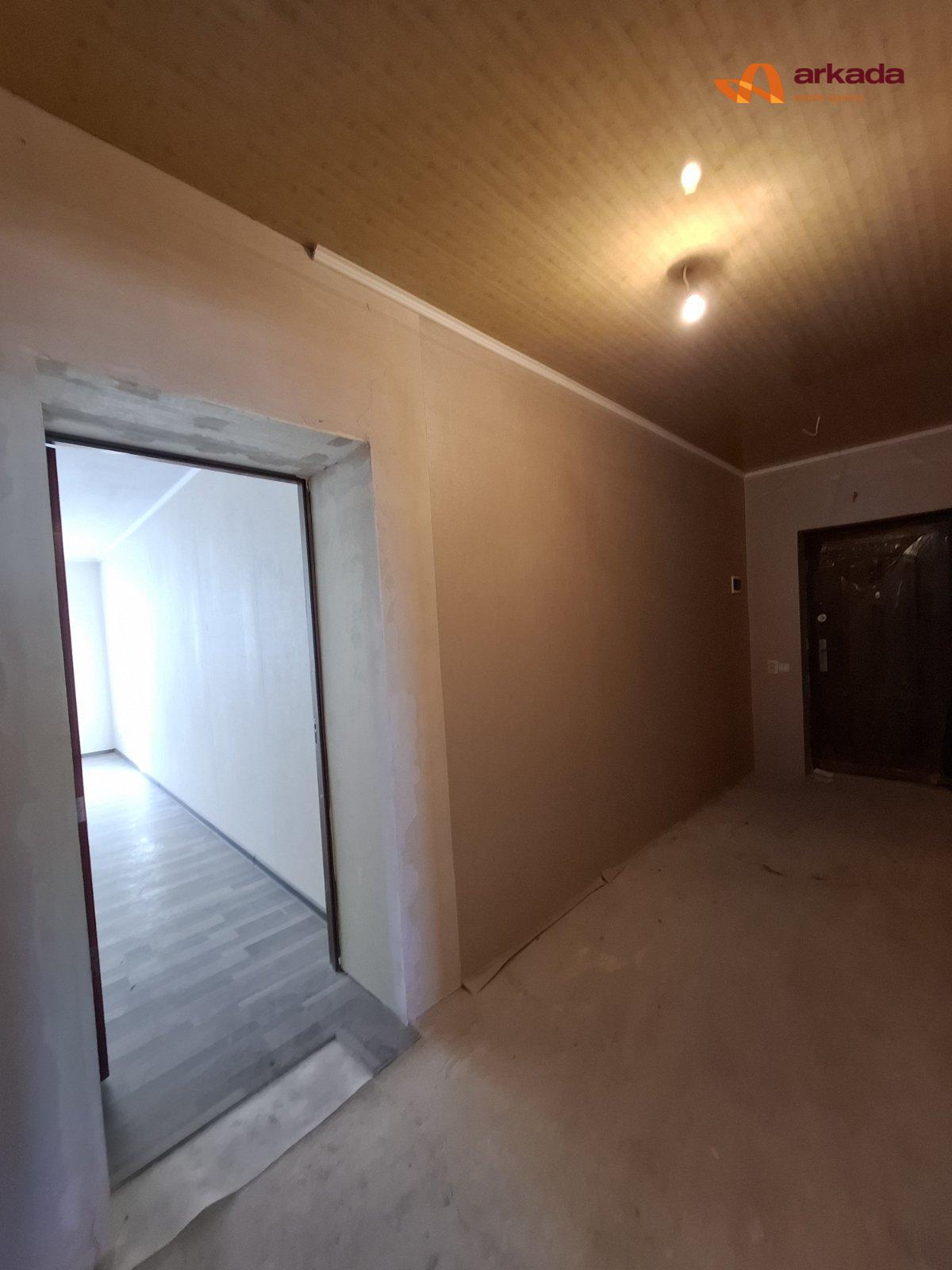 Продаю 1кімнатну квартиру біля річки. Газове опалення. Частковий ремонт. 43м2